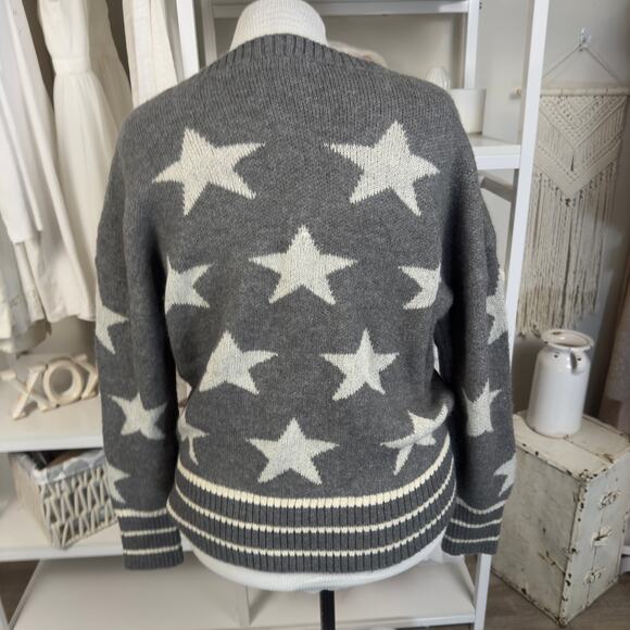 Easel Women's Size L Gray and Cream Star Pullover Sweater #3292 - Picture 6 of 6